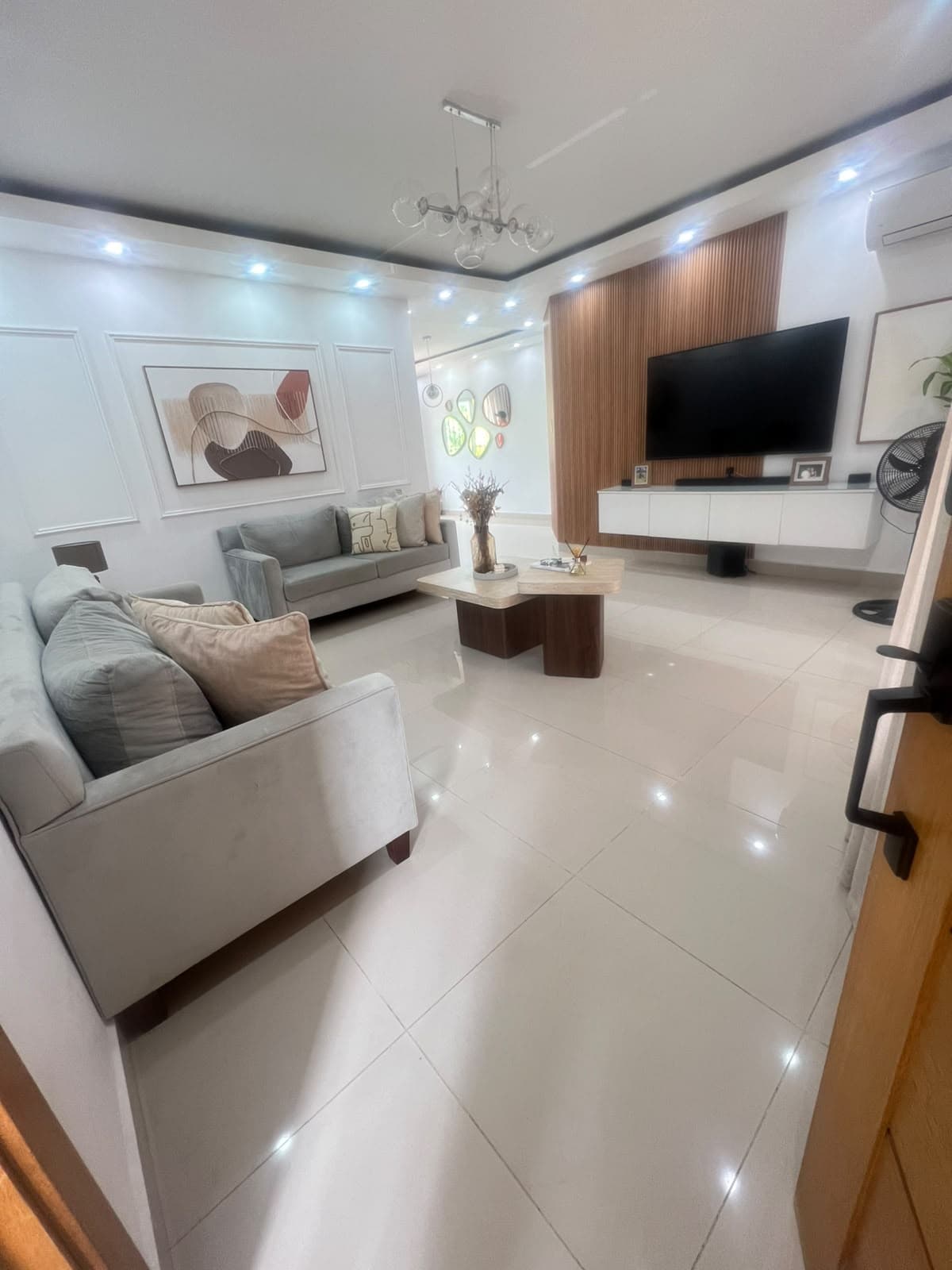 Apartamento en Residencial Brisas de las Colinas 03